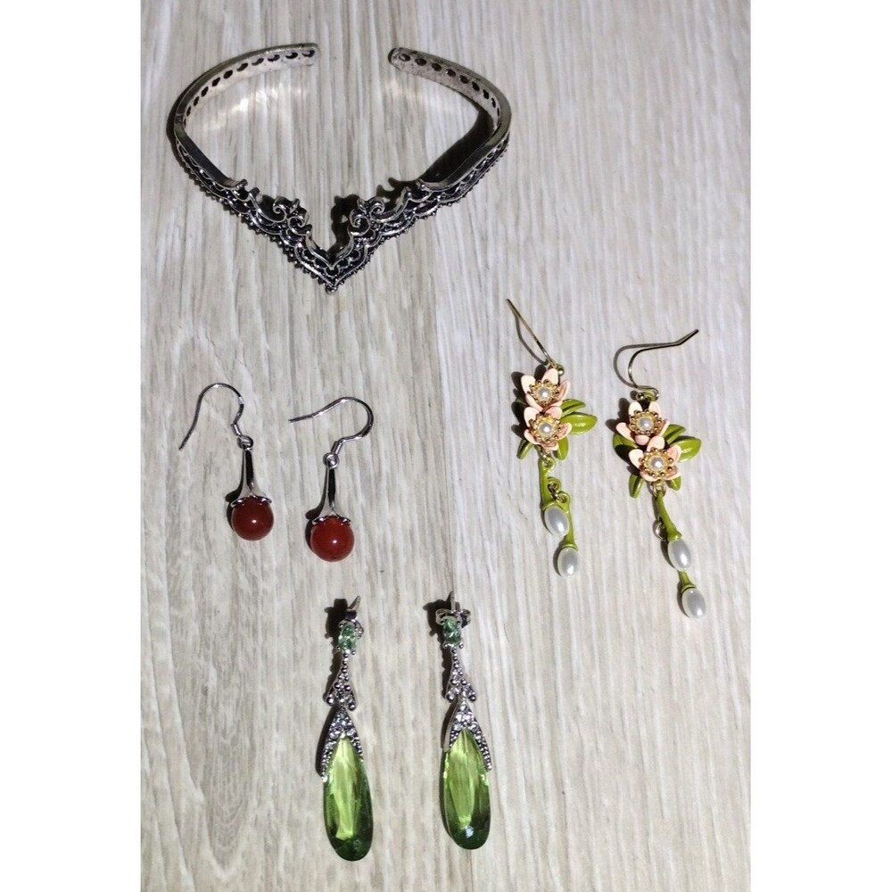 Earrings(3) & Bracelet Bundle - New